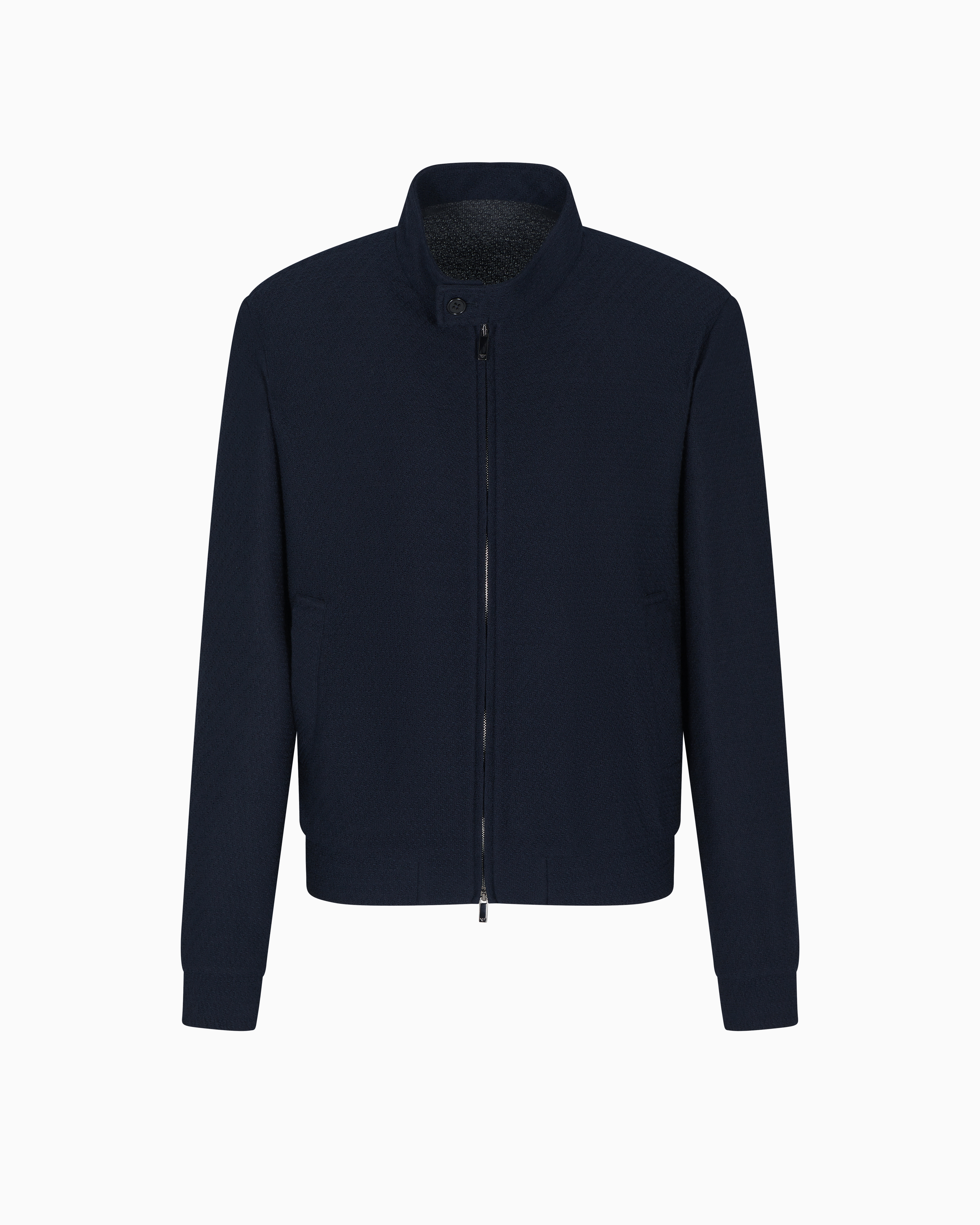 EM000185_TE17019_UB109_F_FW202