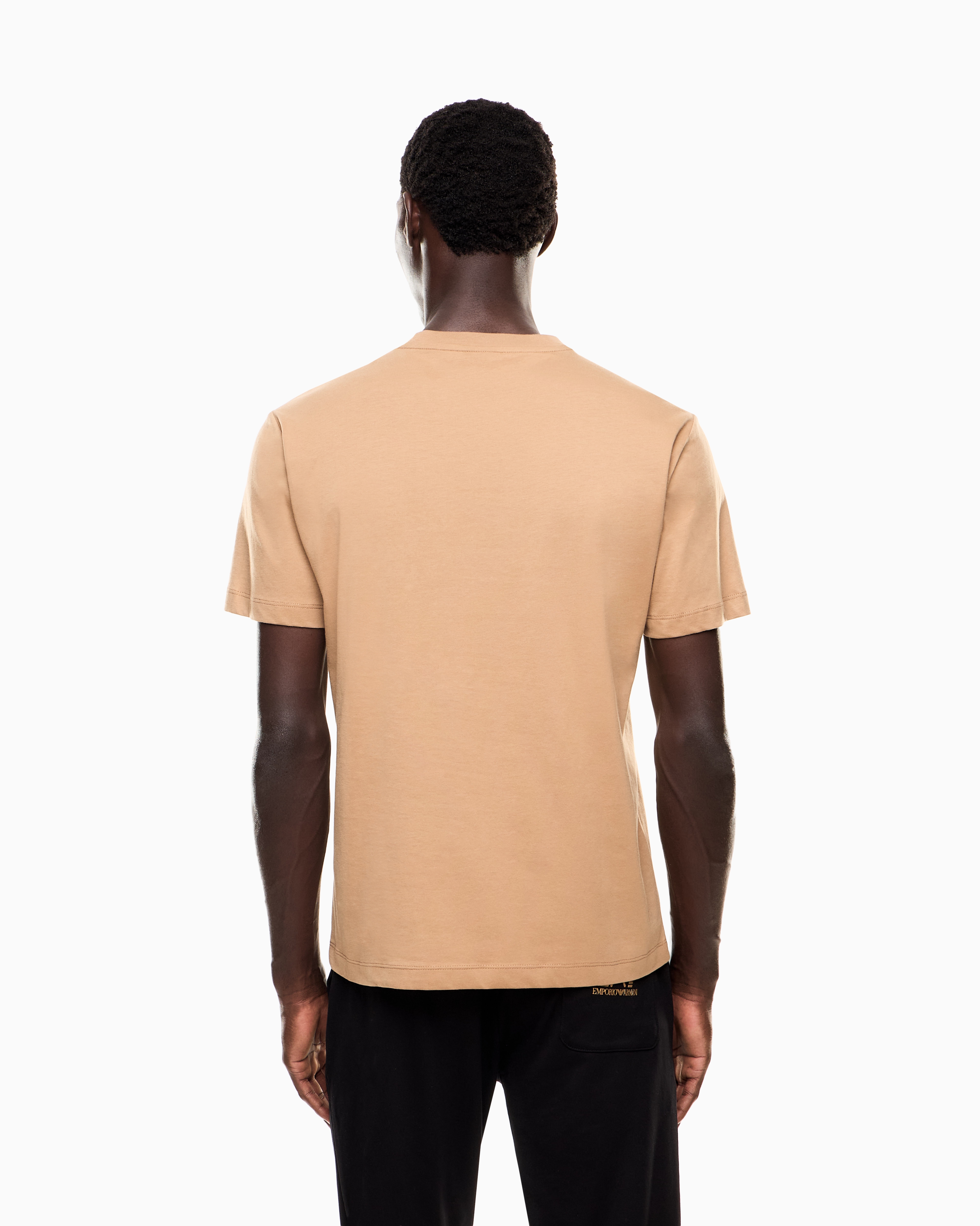 Tシャツ・カットソー GIORGIO ARMANI Men Tops GM000981 AF14552 6172 Beige Logo Series cotton T-shirt with oversized logo | EA7