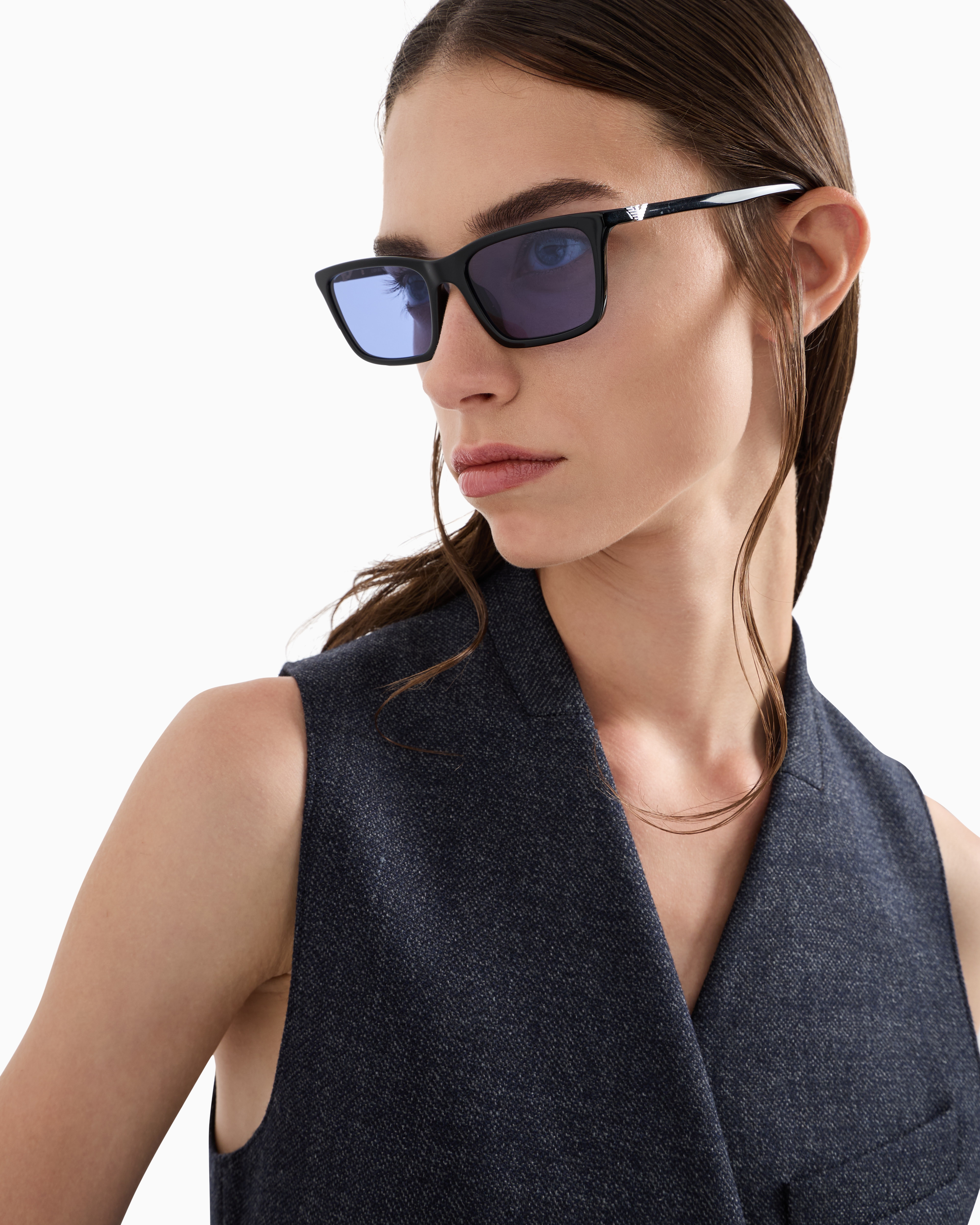 サングラス EMPORIO ARMANI Woman Sunglasses Black 2 0EA4239U 501780 EMPORIO ARMANI: Sunglasses woman - Black 2 | Emporio Armani