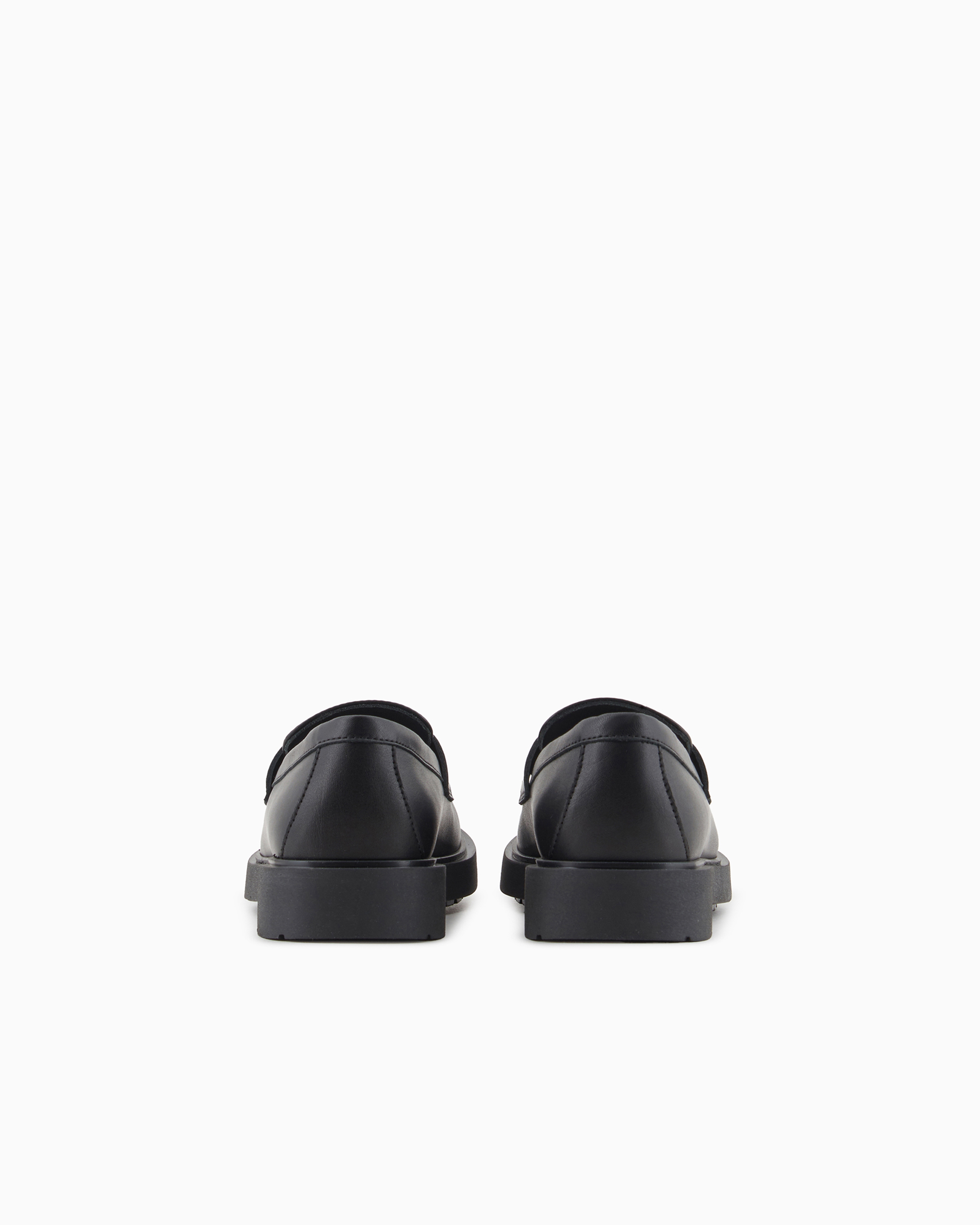 【関税込み】Emporio Armani ブラック 型押しロゴ ローファー EMPORIO ARMANI 【並行輸入品】【アウトレットセール