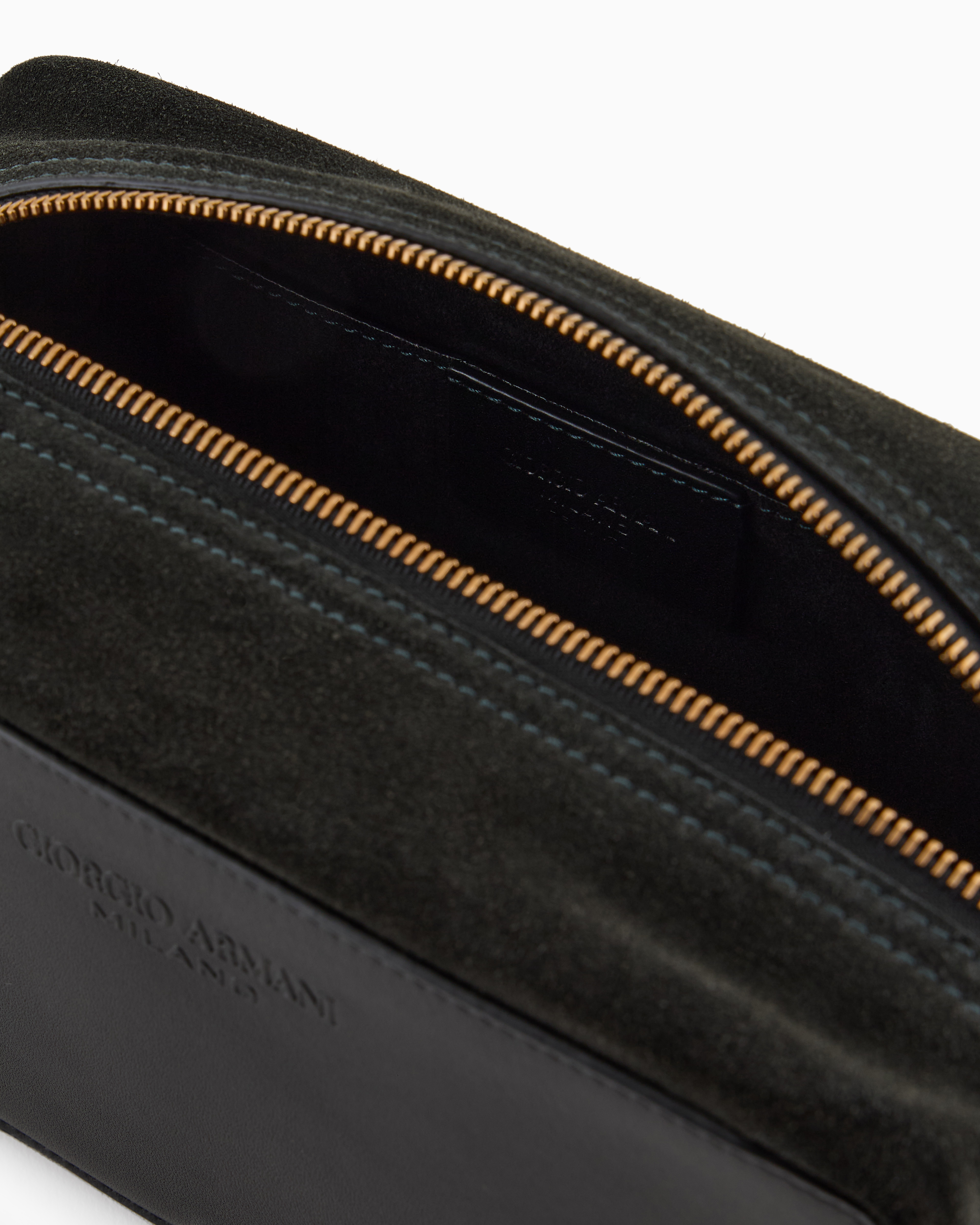 Giorgio Armani ブラック トラベルポーチ未使用品 トラベルポーチ スエード ジップ付き | Giorgio Armani