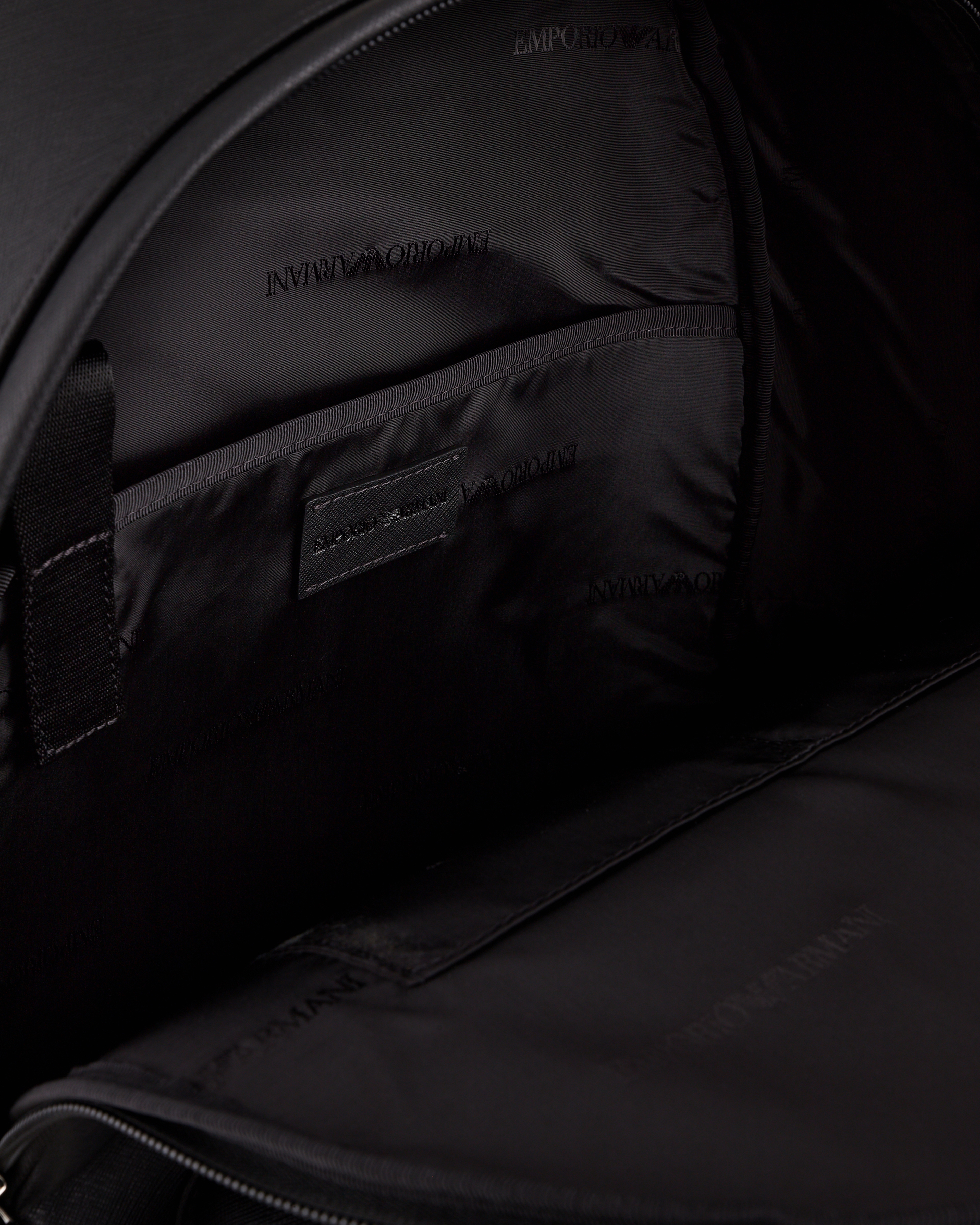 極美品✨エンポリオアルマーニ ロゴ金具 サコッシュ サフィアーノレザー ブラック ARMANI EXCHANGE 財布 「A|X アルマーニ エクスチェンジ