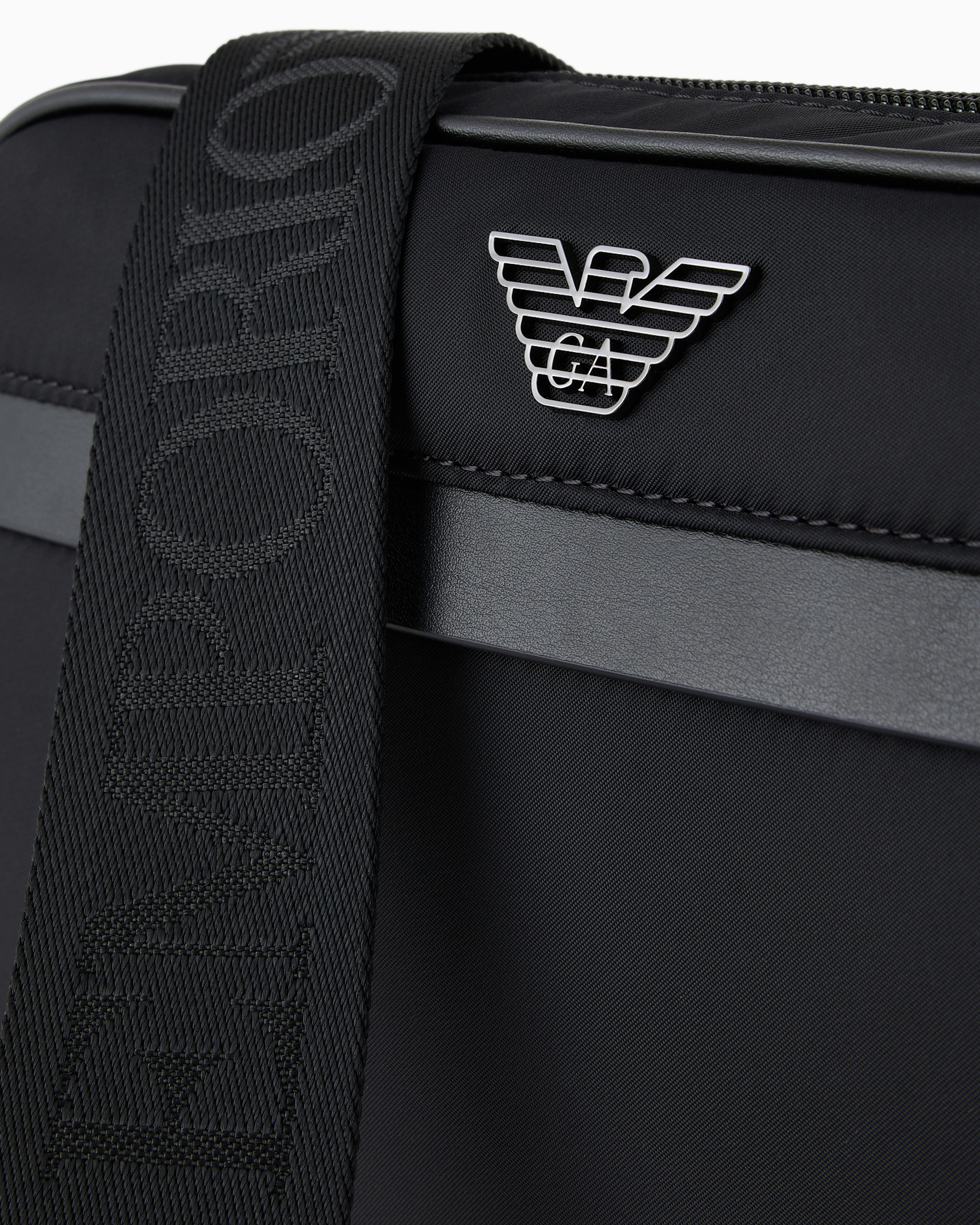 EMPORIO ARMANI ポンチョ カシミヤ混 ウール ショールカラー 黒 EMPORIO ARMANI ポンチョ カシミヤ混 ウール ショールカラー 黒