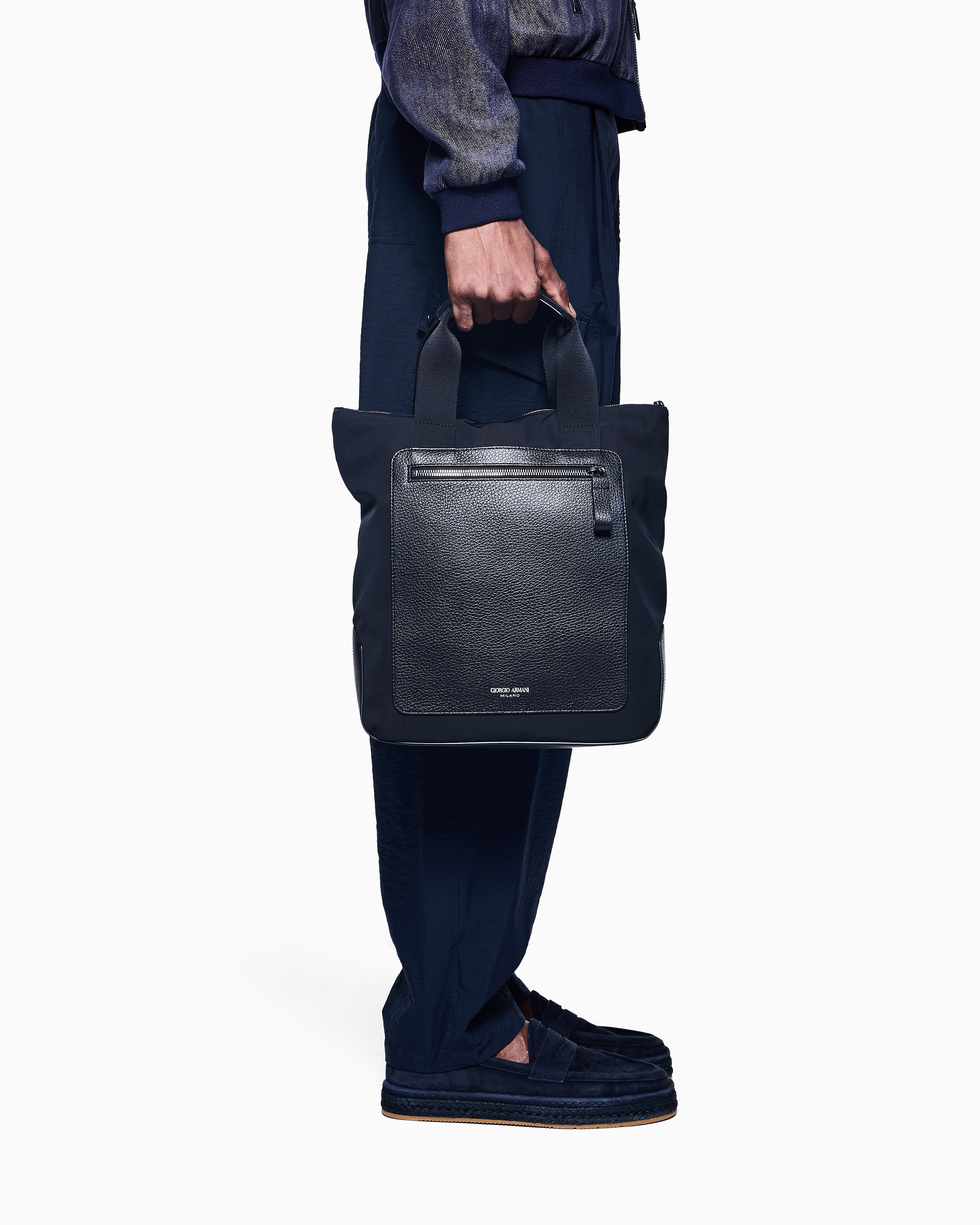 [美品] GIORGIO ARMANI 黒編み込みポシェット ショルダーストラップ ロープ 編み込みモチーフ | Giorgio Armani