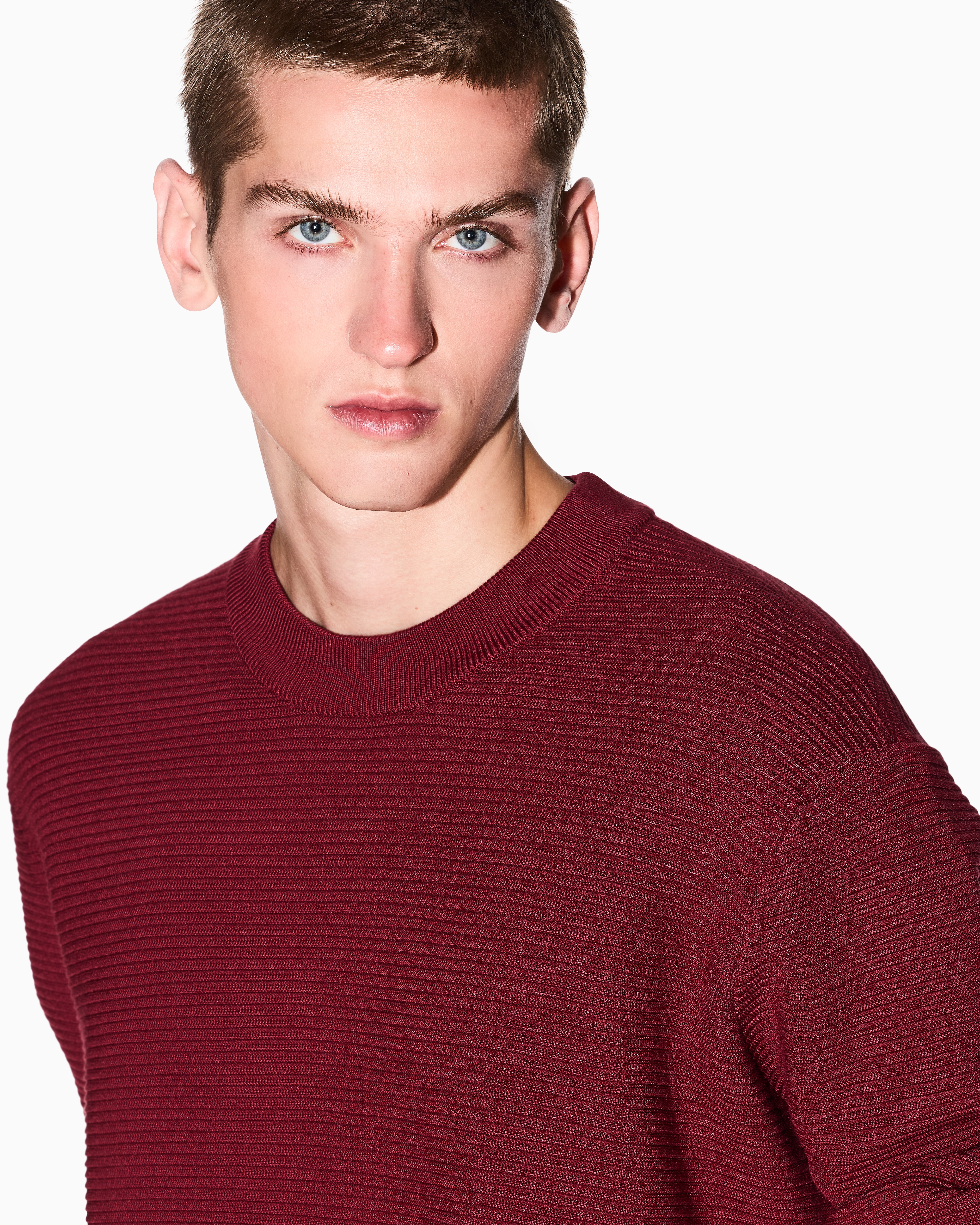 Ribbed crew neck sweater