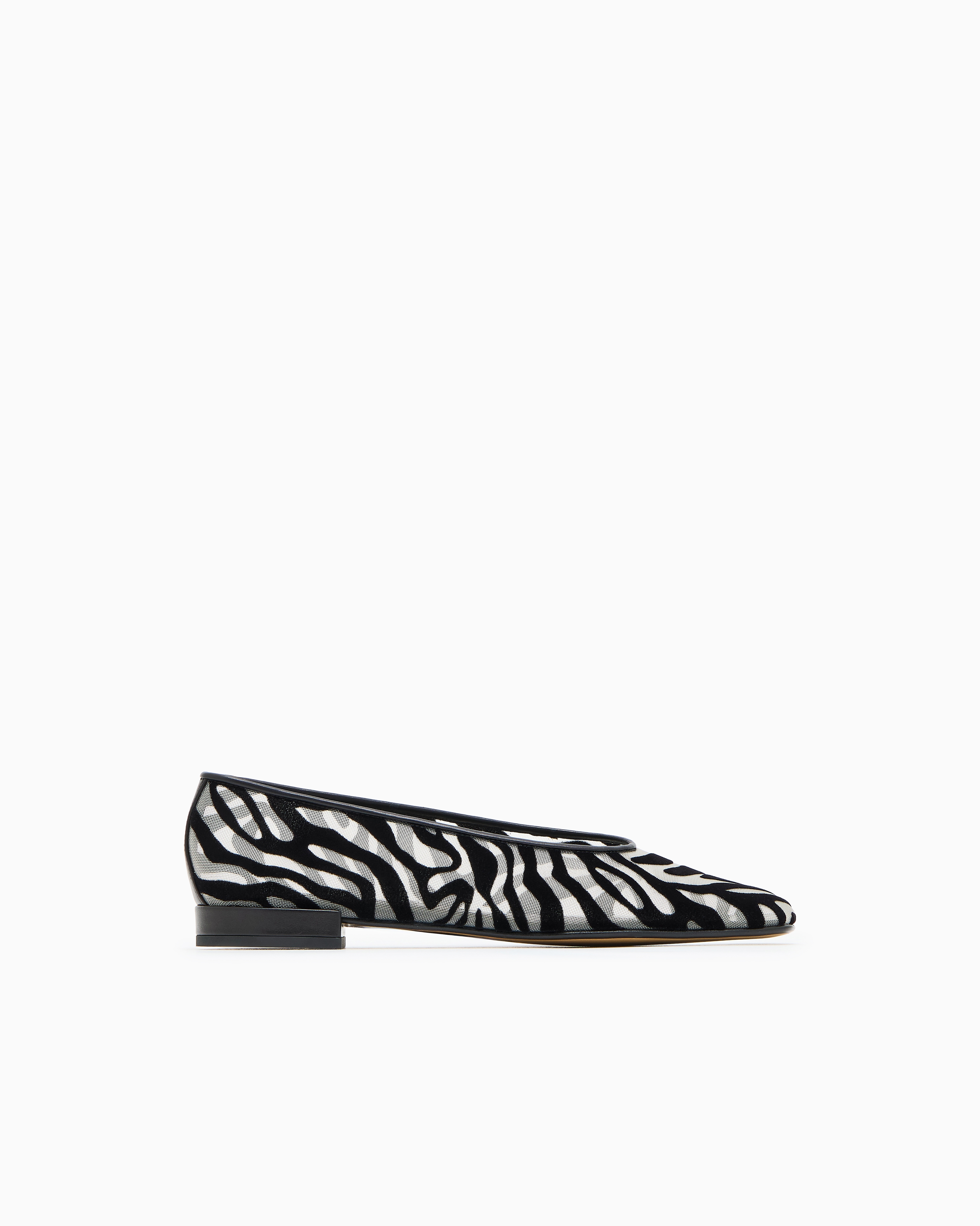 Giorgio Armani Ballet Flats In Black