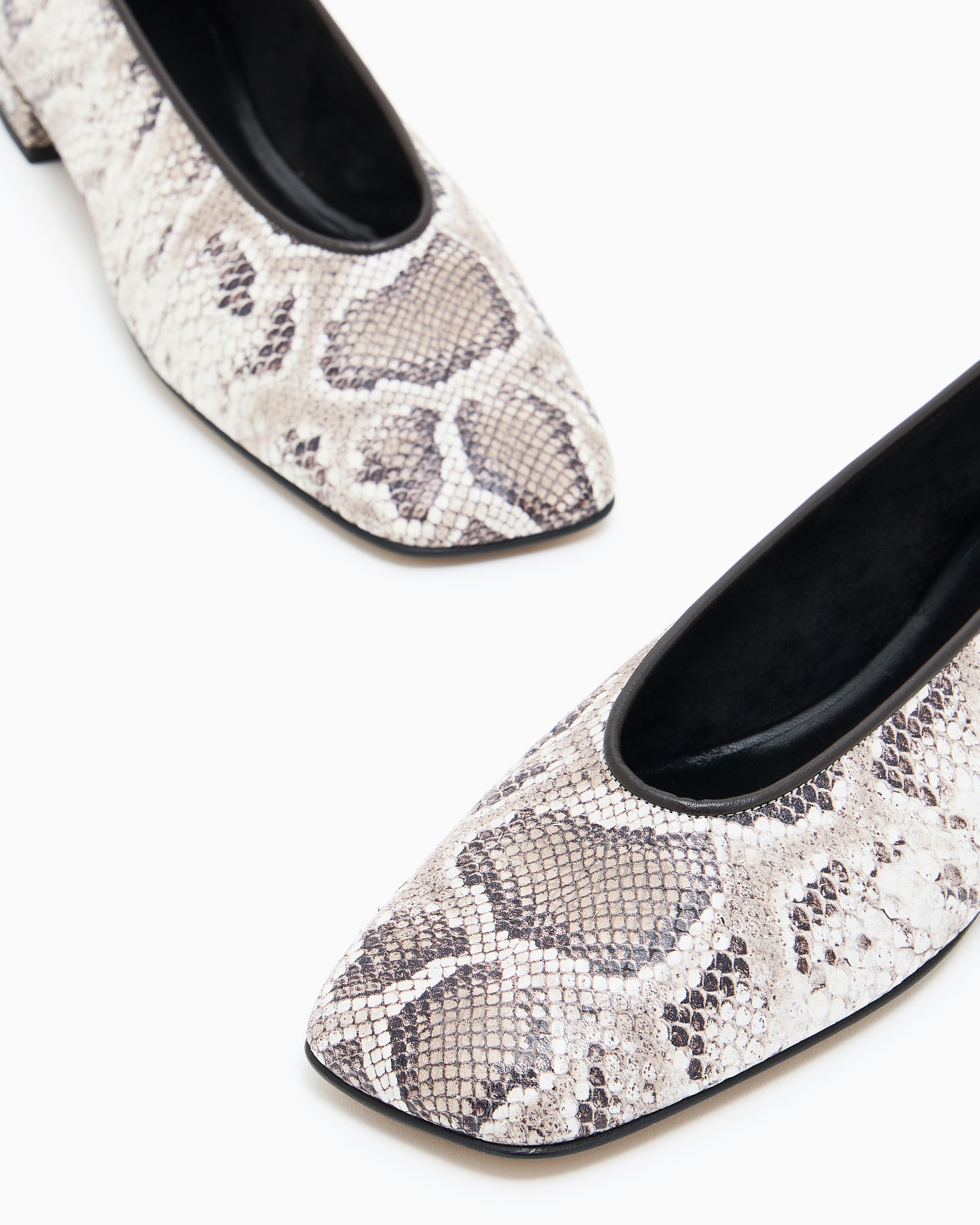 GIORGIO ARMANI★Calf Leather Ballerinas Giorgio Armani Calf Leather Ballerinas | italist