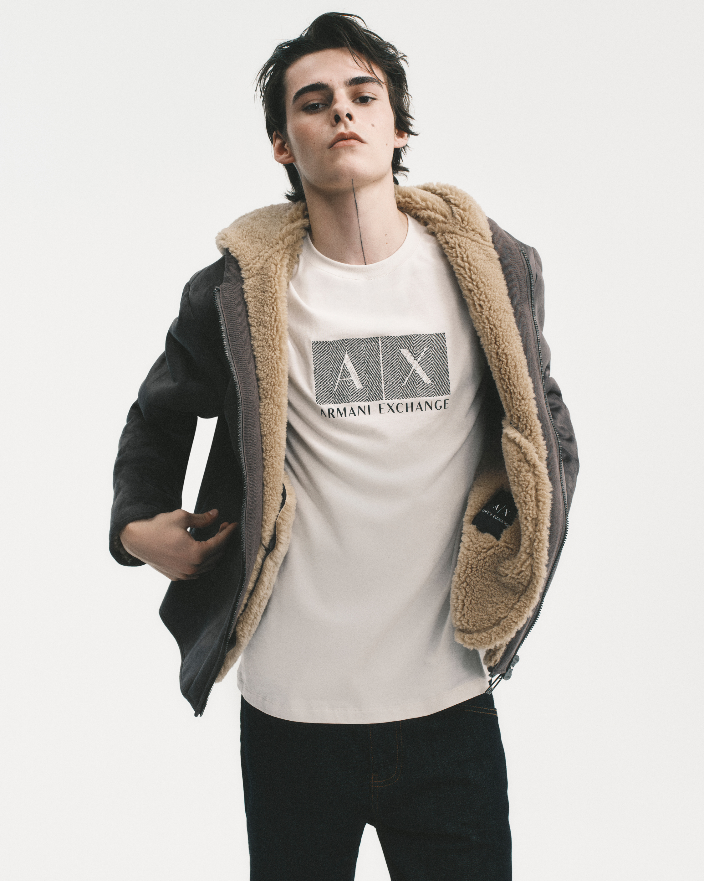 ARMANI EXCHANGE グラフィックジャケット ARMANI EXCHANGE グラフィックジャケット オンラインストア限定