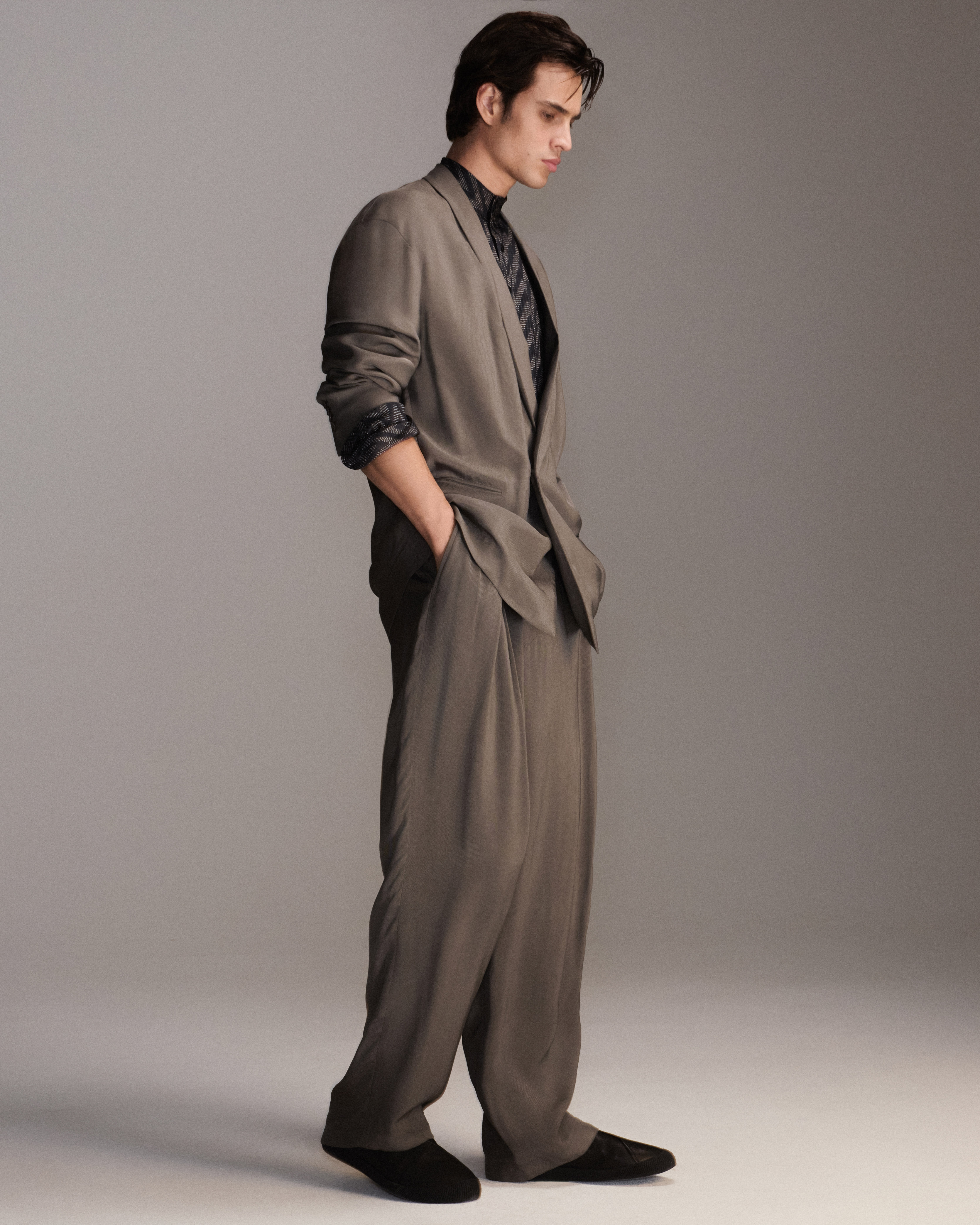 【黒タグ⚡️極美品】GIORGIO ARMANI 最高級スーツ 52 2XLシルク Giorgio Armani Made to Measure Evokes Timeless Elegance