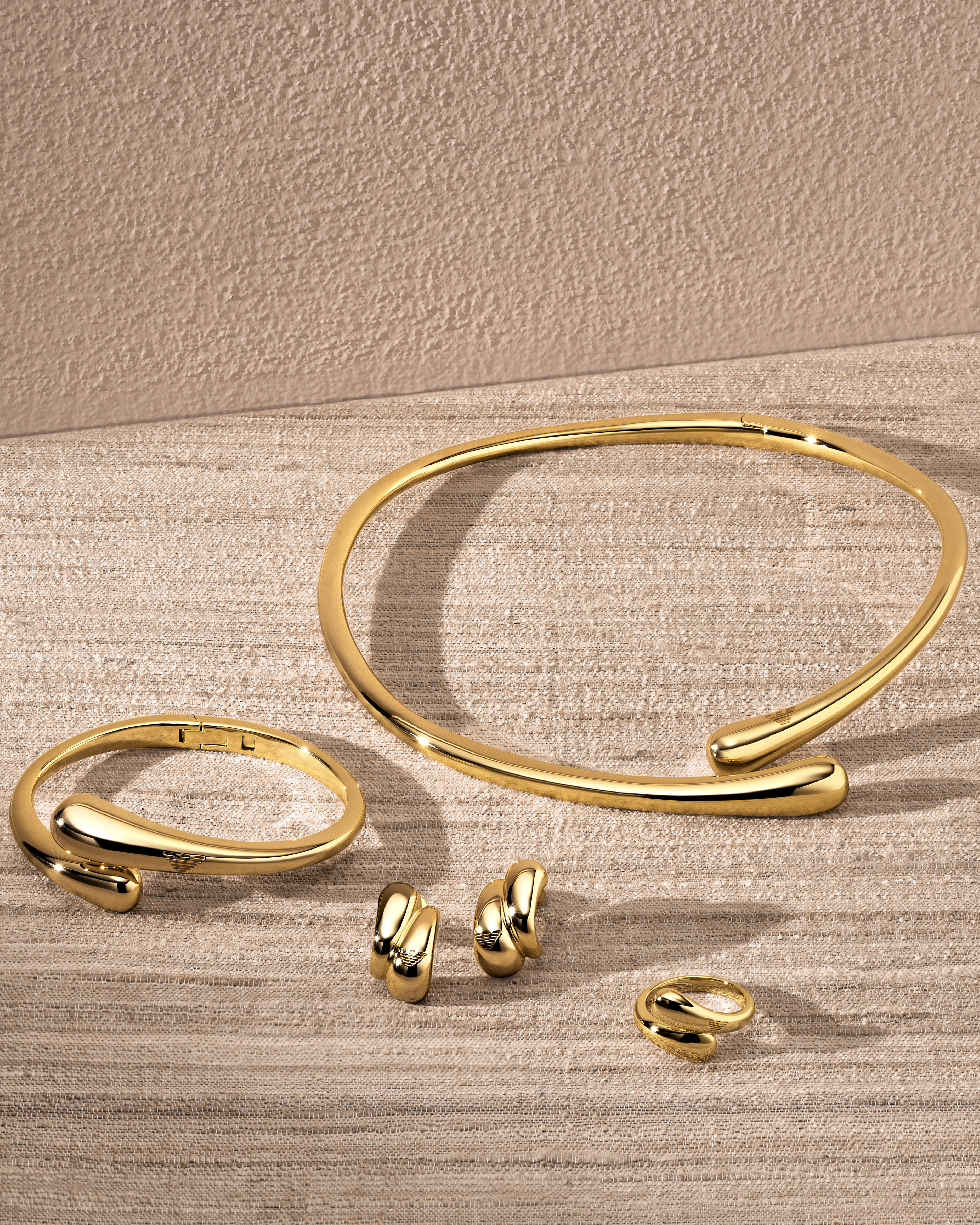 SS26_EA_ADV_JEWELS_SL_06_1080x