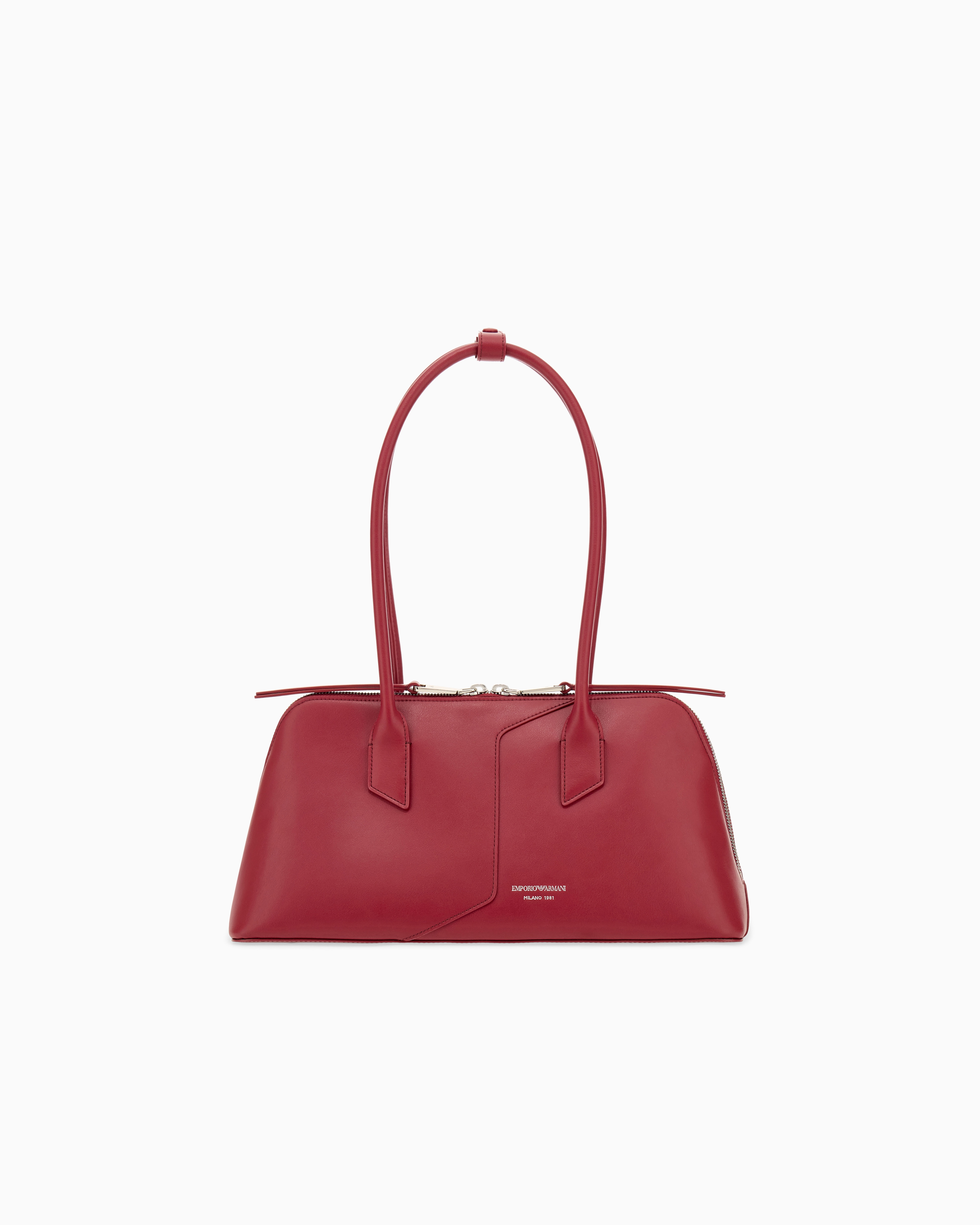 Handbag in smooth leather with top handles and a zip closure