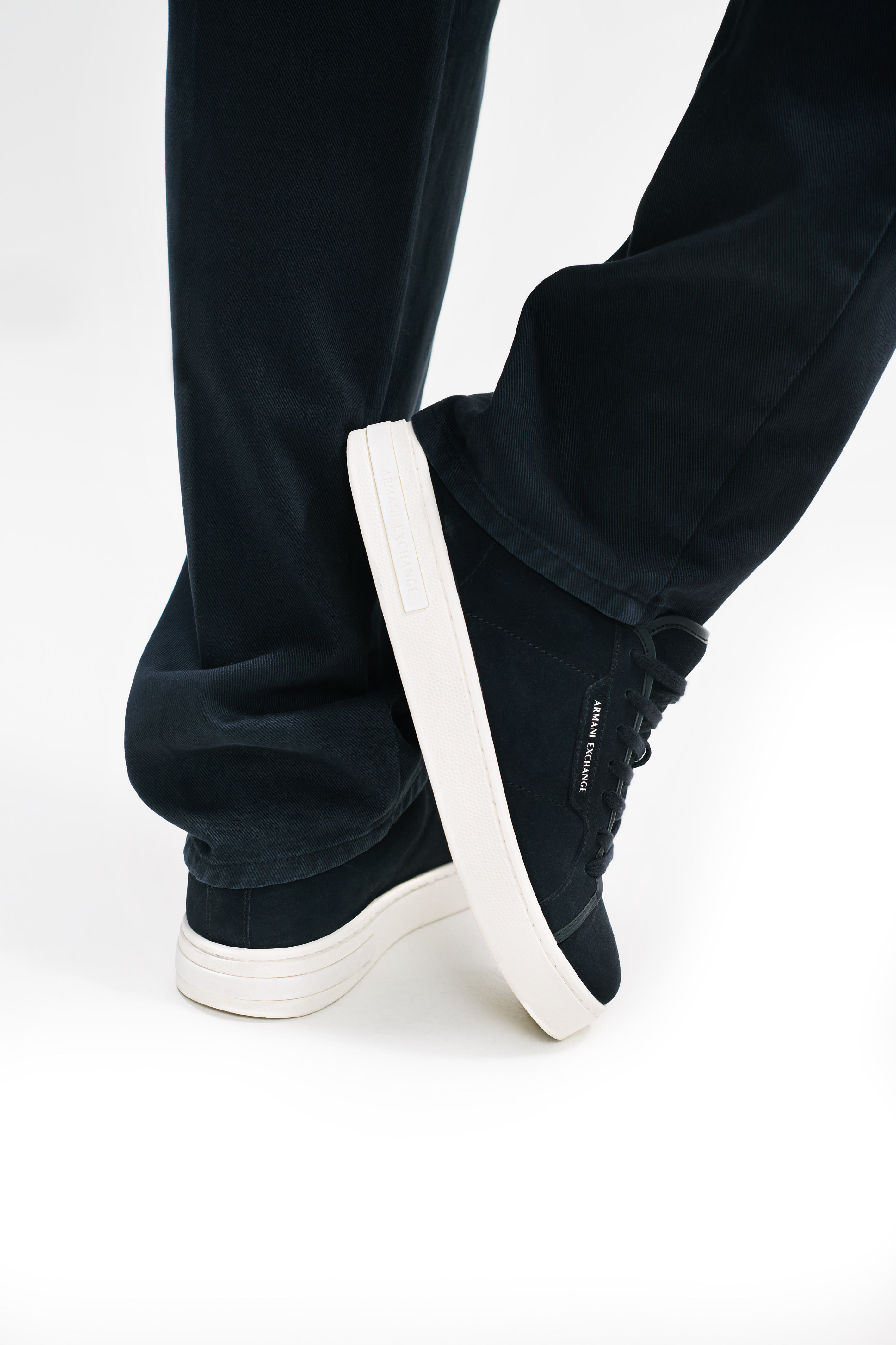 Sneakers with an all-over print | Armani Exchange US