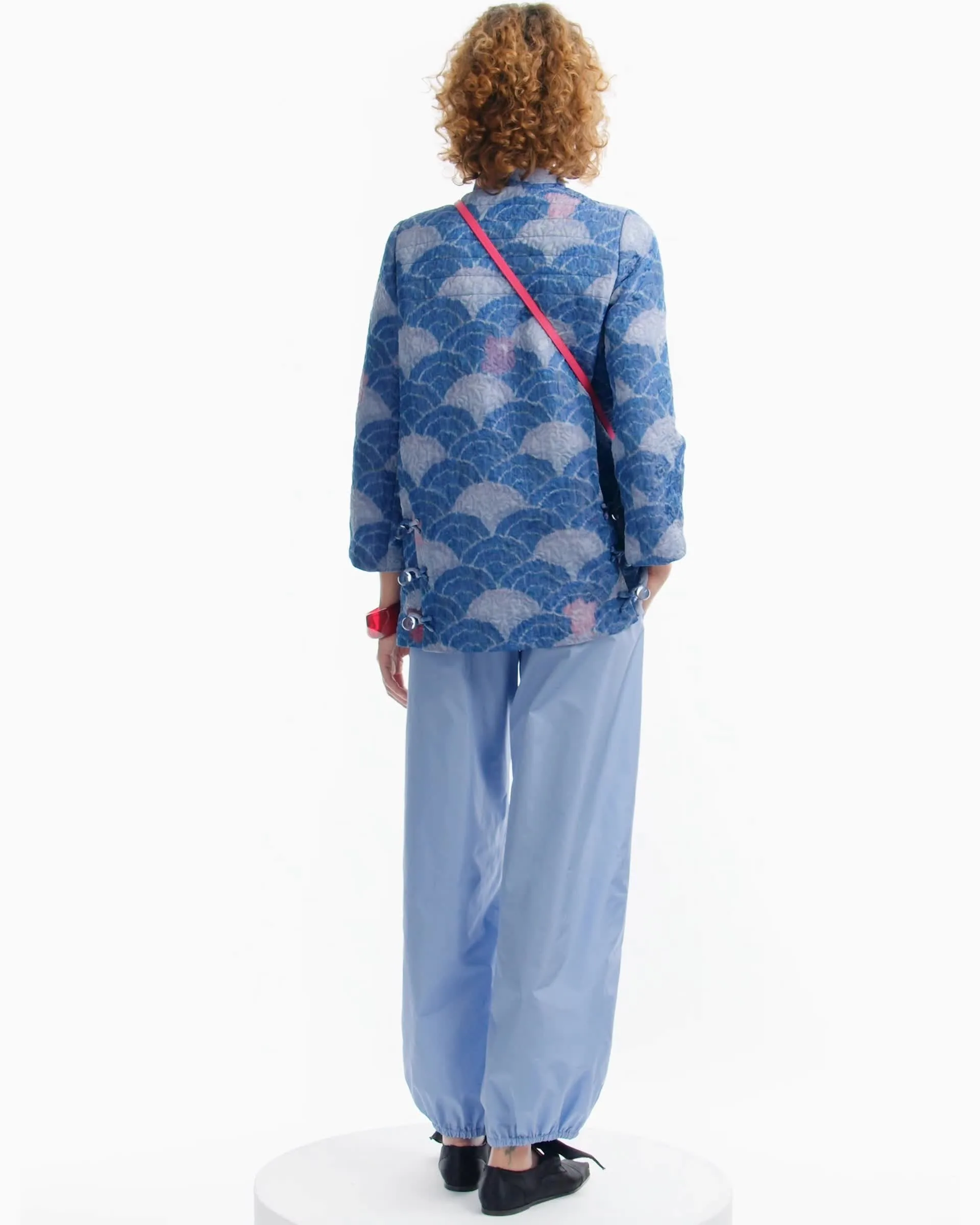Guru-collar jacket with toggles, in jacquard with a chiné