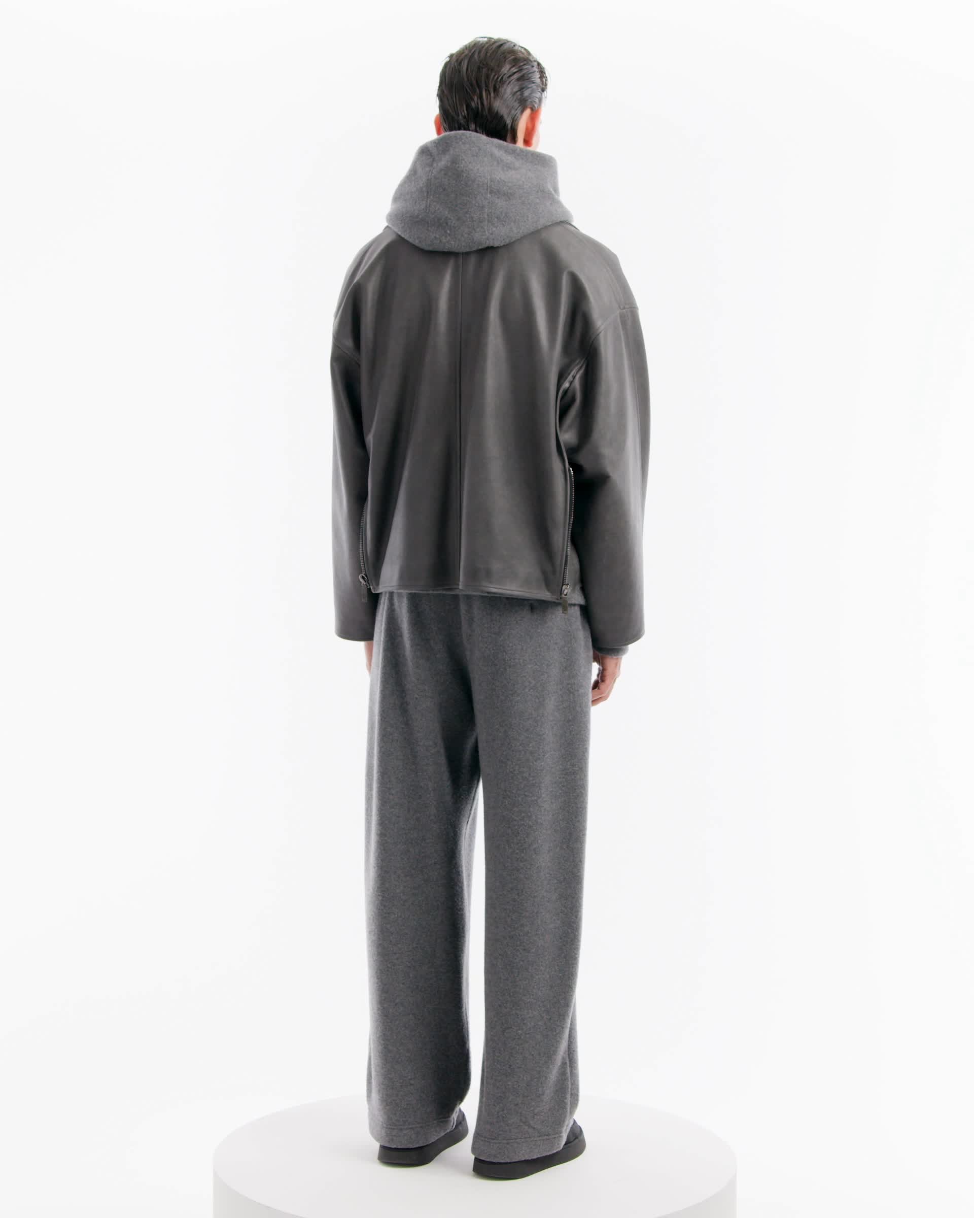 GM002241_AF20394_UB104_V1_FW20